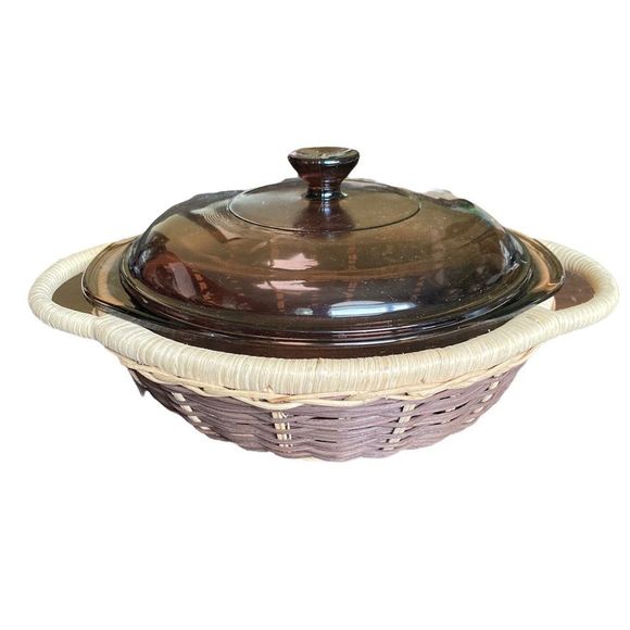 Pyrex Other - Pyrex 1.5 L Purple Lidded Casserole Bake Dish Wicker Basket Cozy